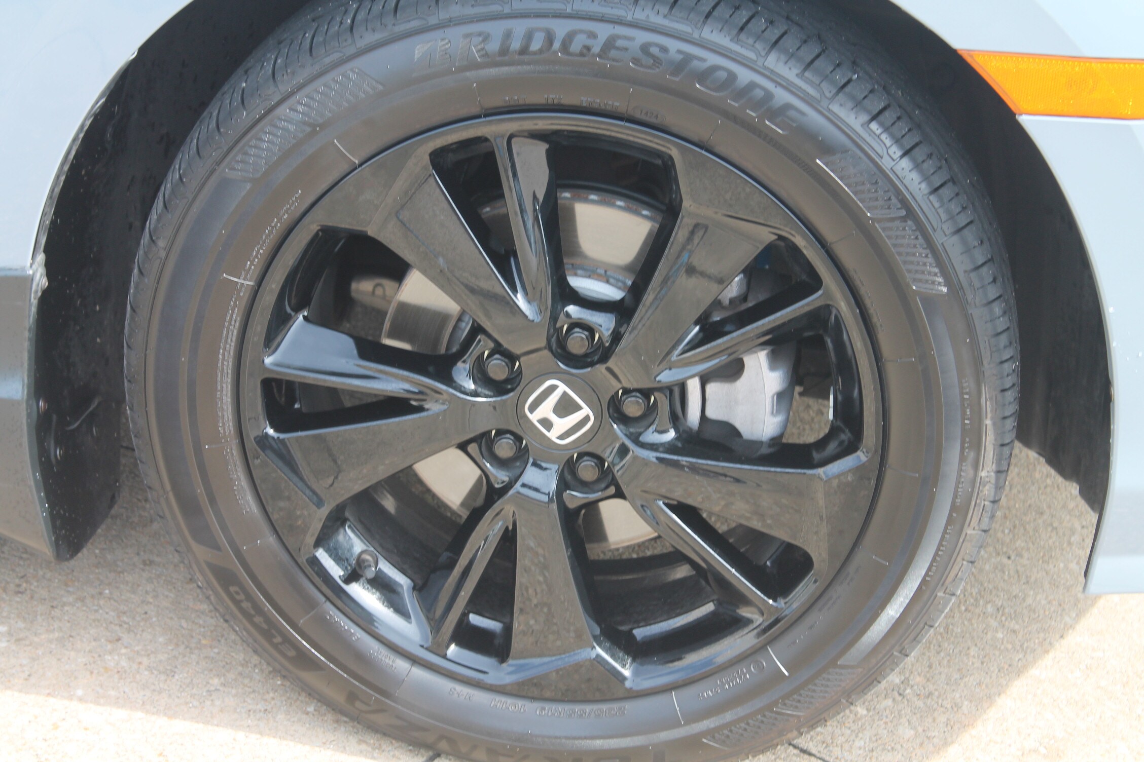 2024 Honda Odyssey Sport photo 3