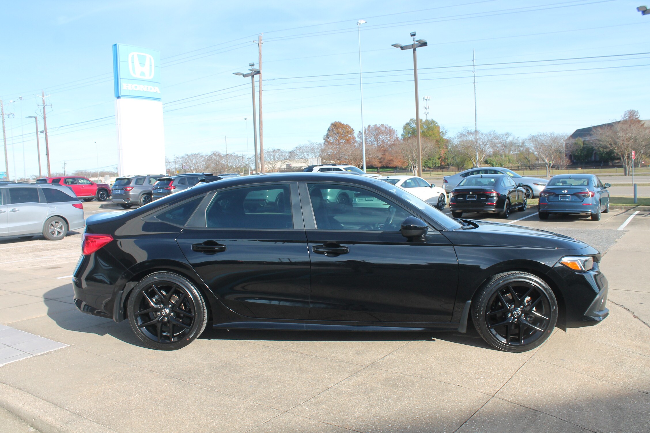 2023 Honda Civic Sport photo 4