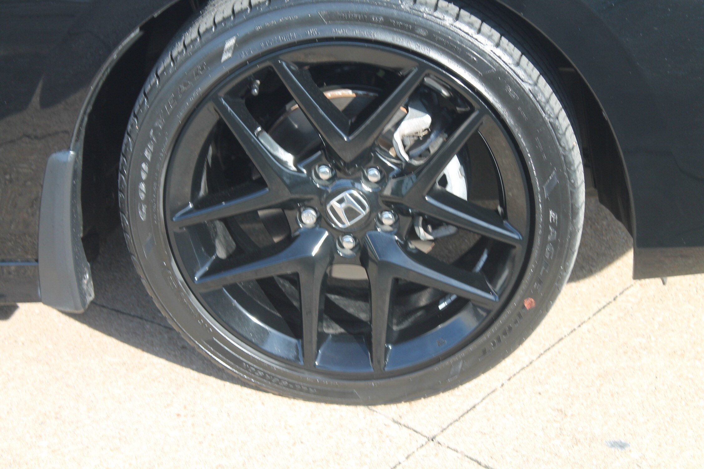 2023 Honda Civic Sport photo 3