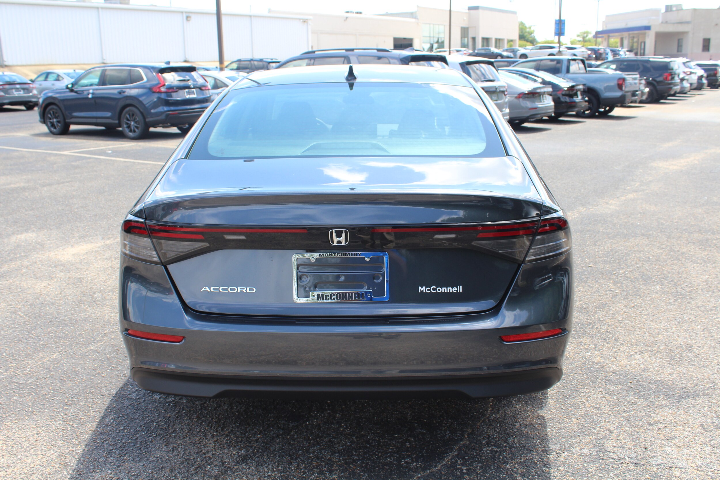 2025 Honda Accord SE photo 4