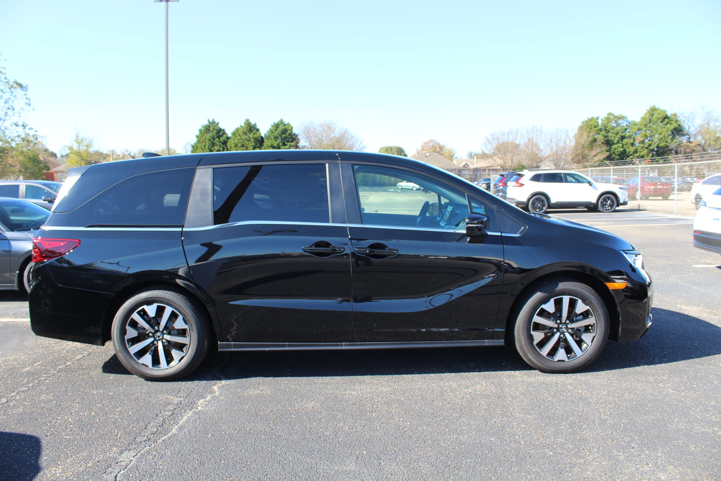 2025 Honda Odyssey EX-L photo 3