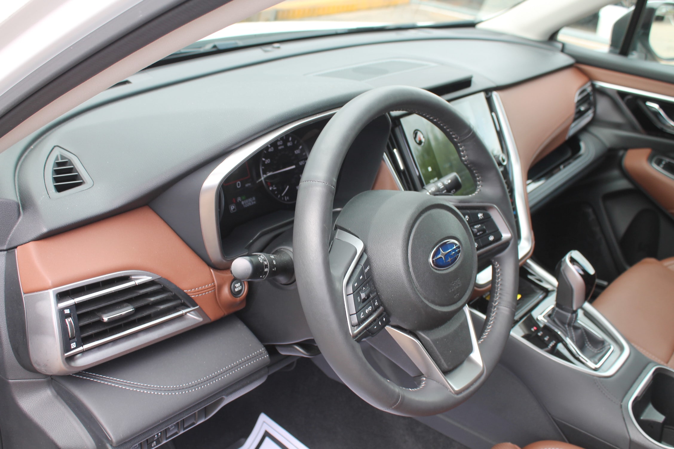 2025 Subaru Outback Touring - Photo 17