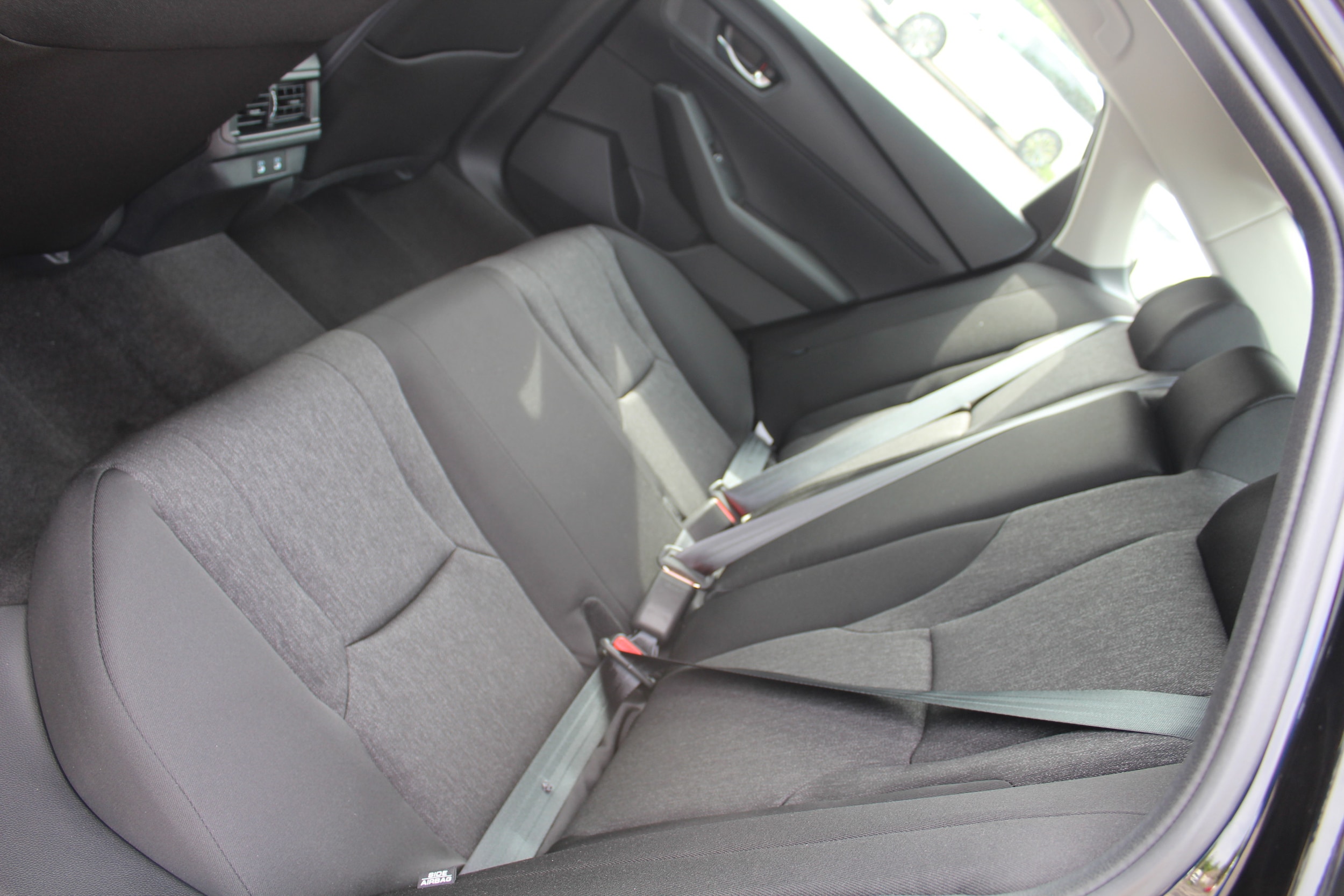 2025 Honda Accord LX - Photo 9