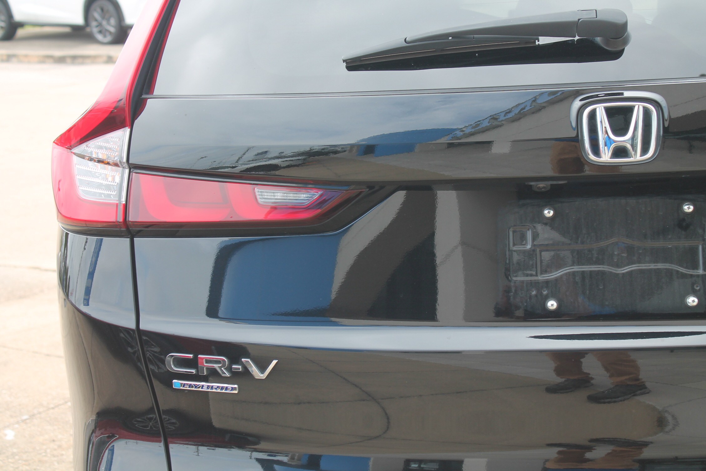 2025 Honda CR-V Hybrid Sport-L photo 2