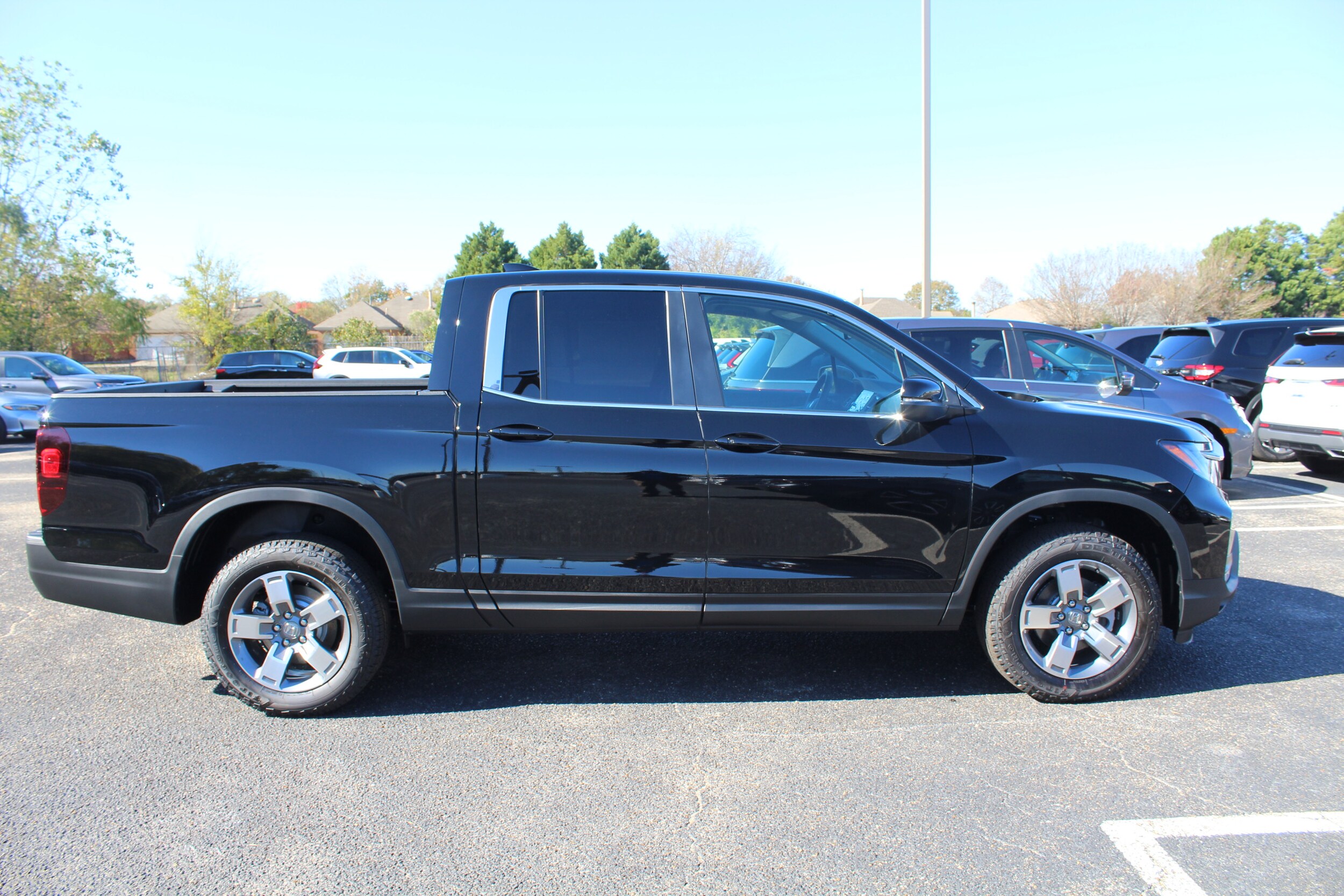 2025 Honda Ridgeline RTL photo 2