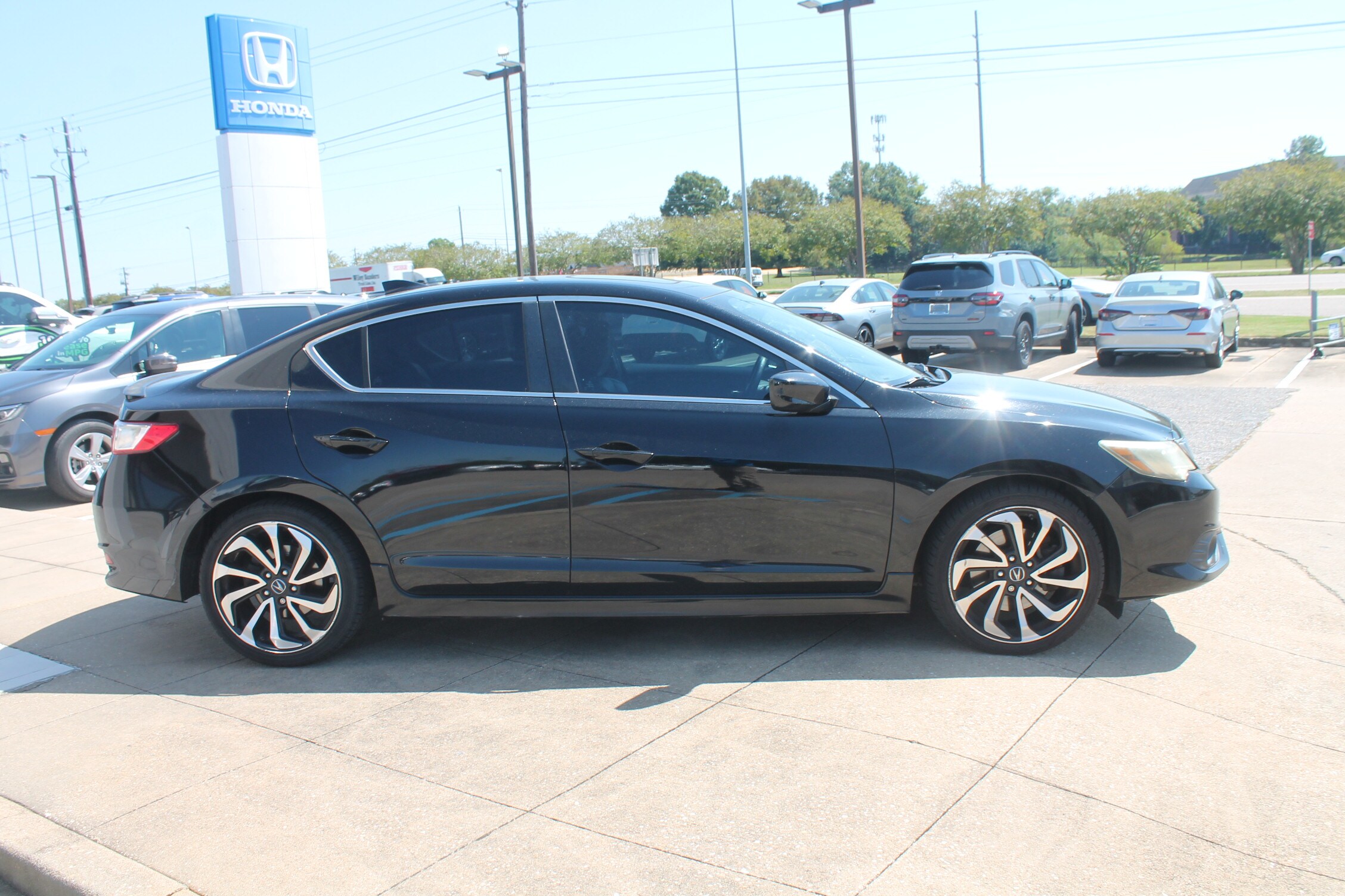 2016 Acura ILX 2.4L Premium photo 3