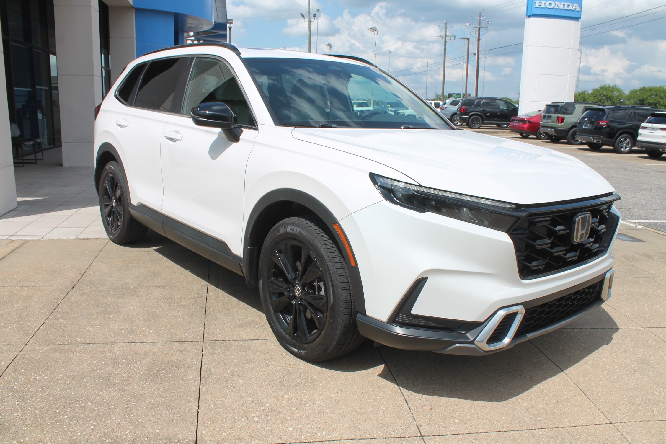 2023 Honda CR-V Hybrid Sport Touring AWD's photo