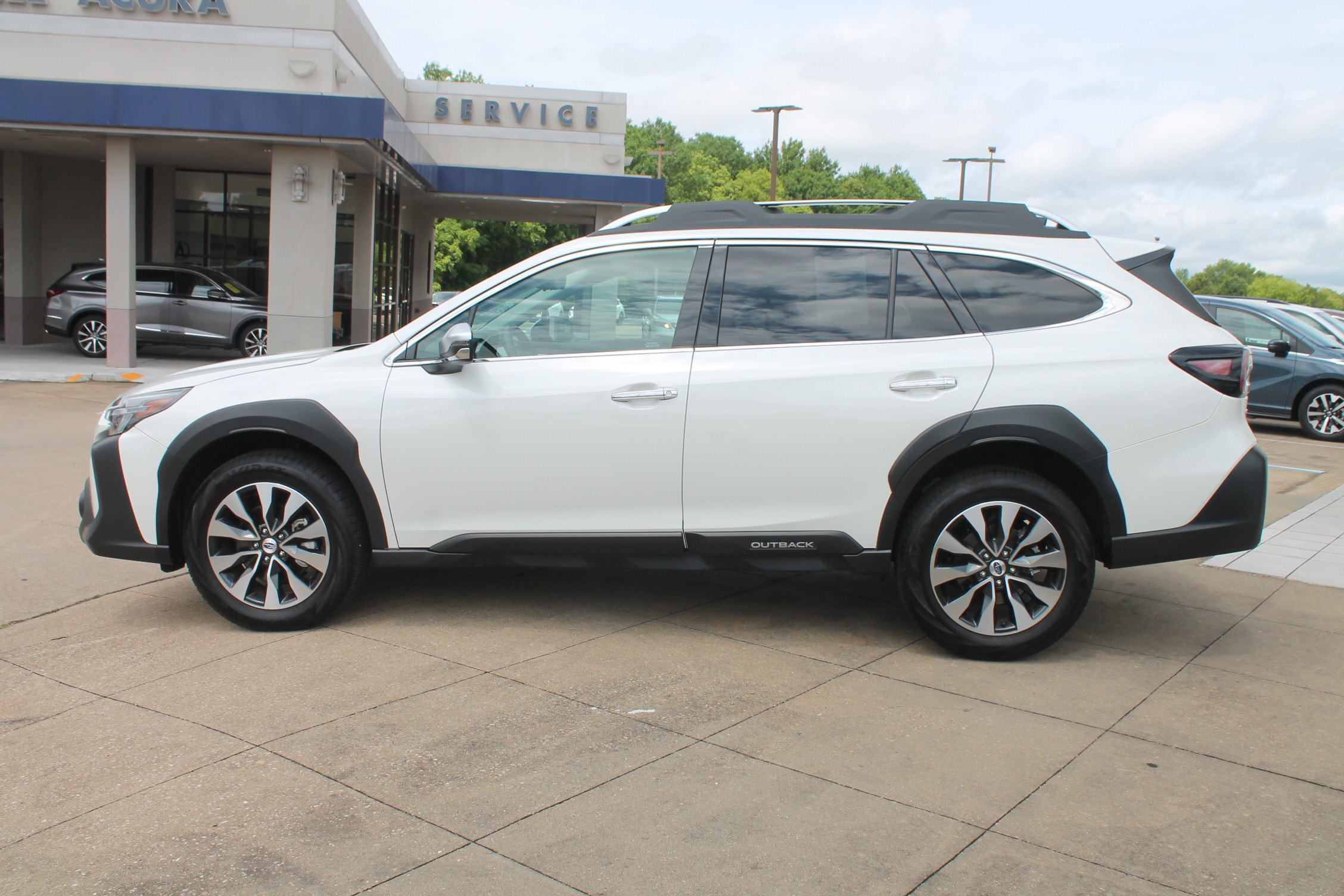 2025 Subaru Outback Touring - Photo 8