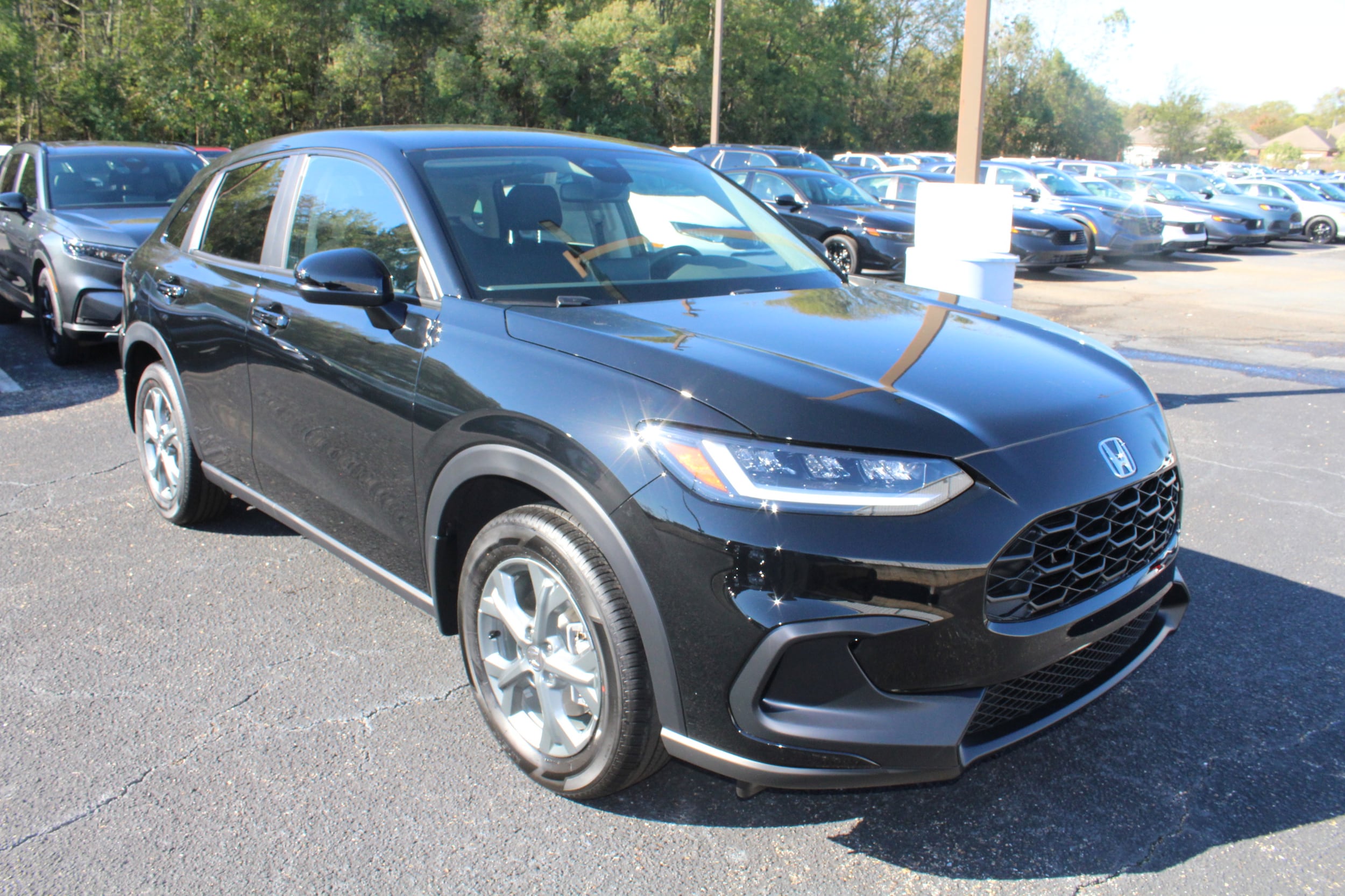 2026 Honda HR-V LX's photo