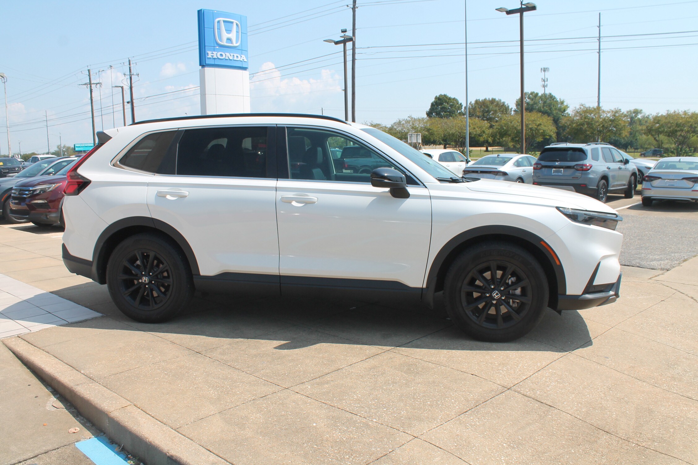 2024 Honda CR-V Hybrid Sport-L photo 3