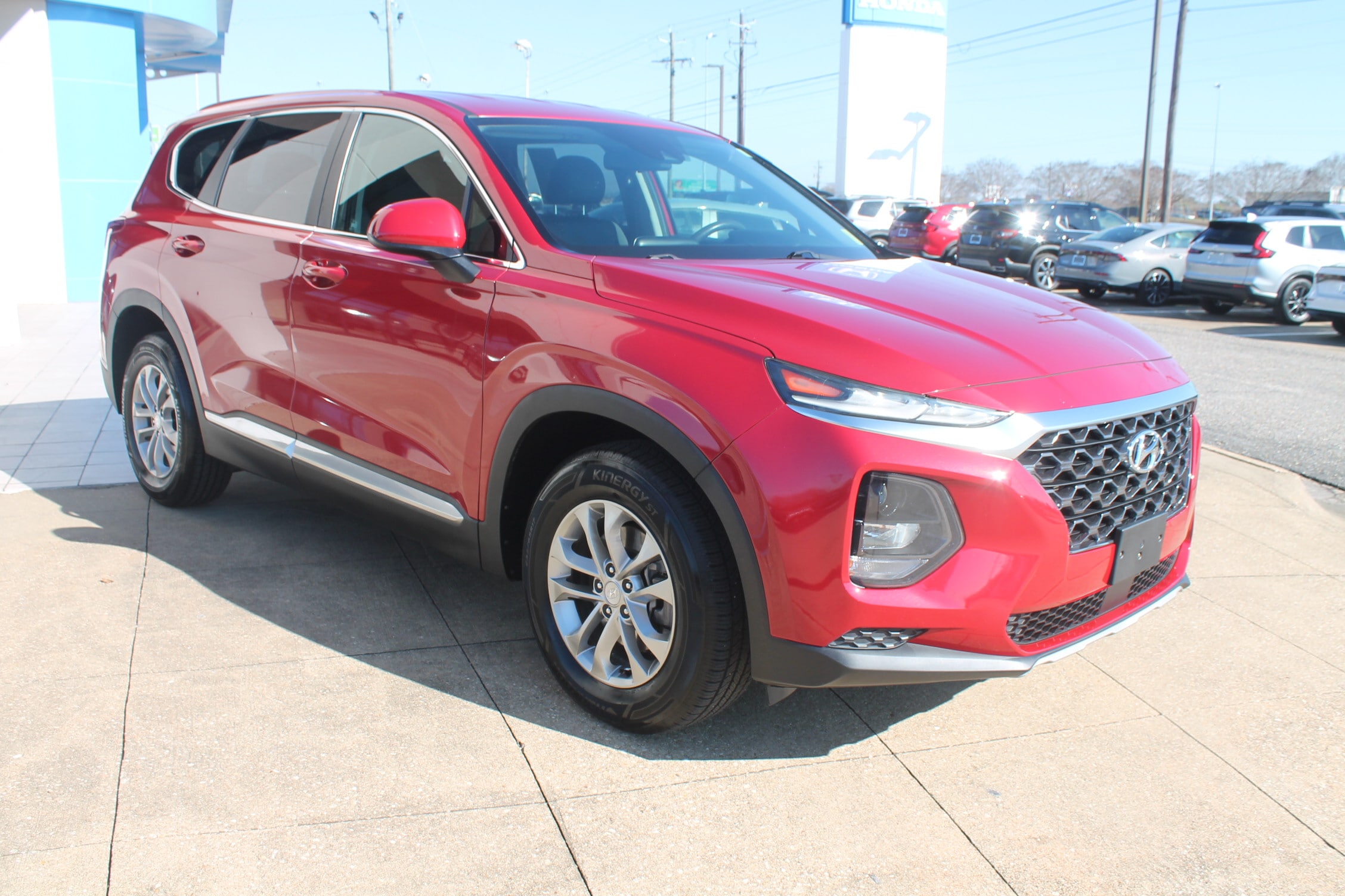 2019 Hyundai Santa Fe SE's photo
