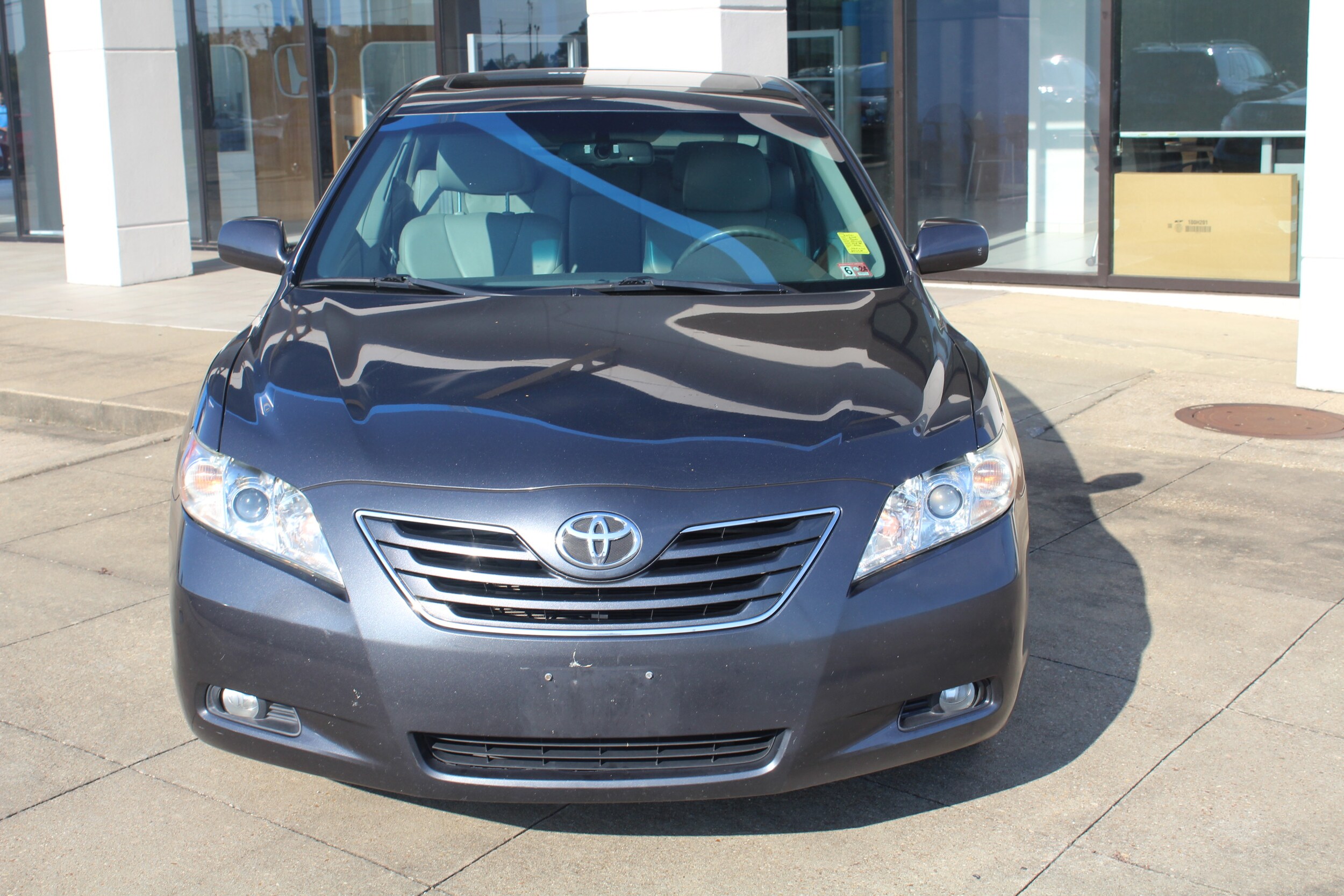 2009 Toyota Camry photo 2