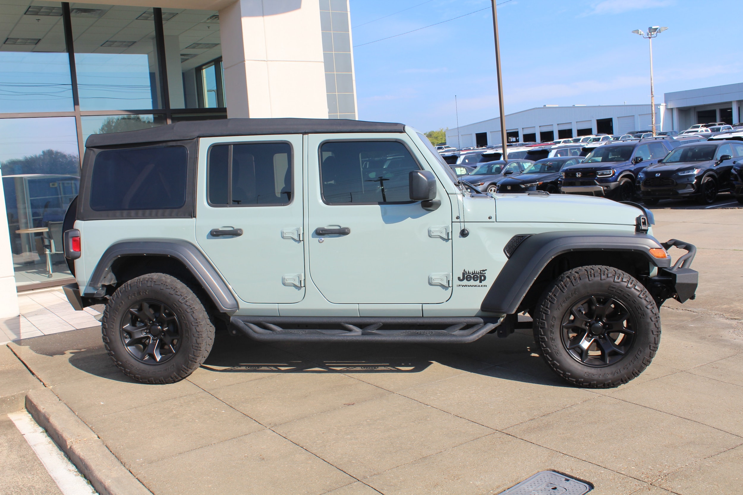 2023 Jeep Wrangler Sport photo 3