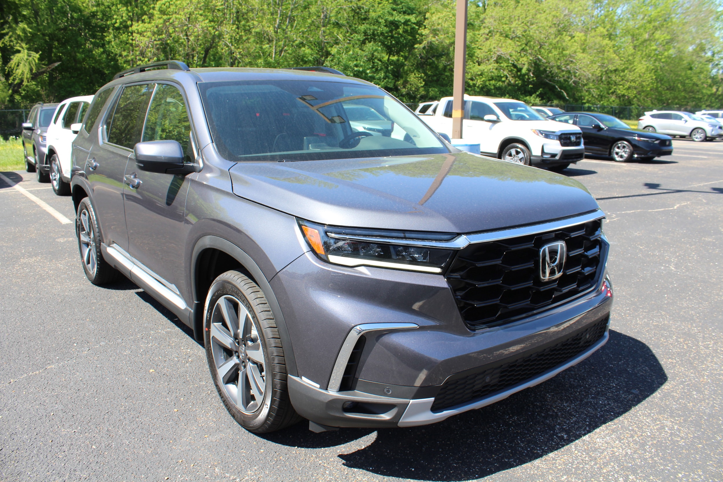 2025 Honda Pilot Touring's photo