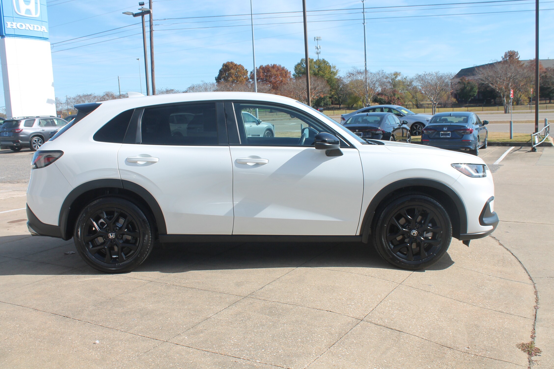 2023 Honda HR-V Sport 2WD photo 3