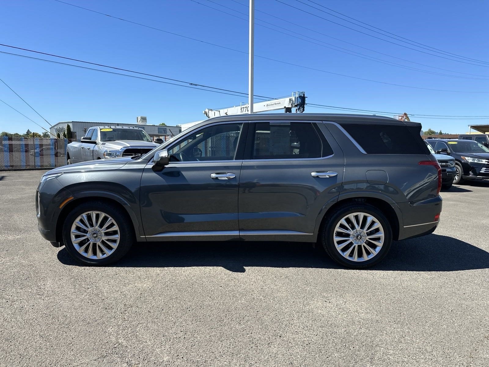 Used 2020 Hyundai Palisade Limited with VIN KM8R5DHE3LU051386 for sale in Longview, WA