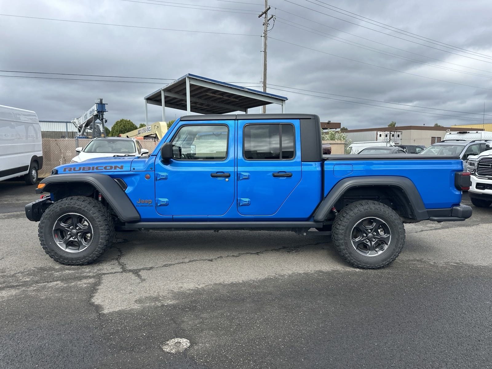 Used 2022 Jeep Gladiator Rubicon with VIN 1C6JJTBG0NL120696 for sale in Longview, WA