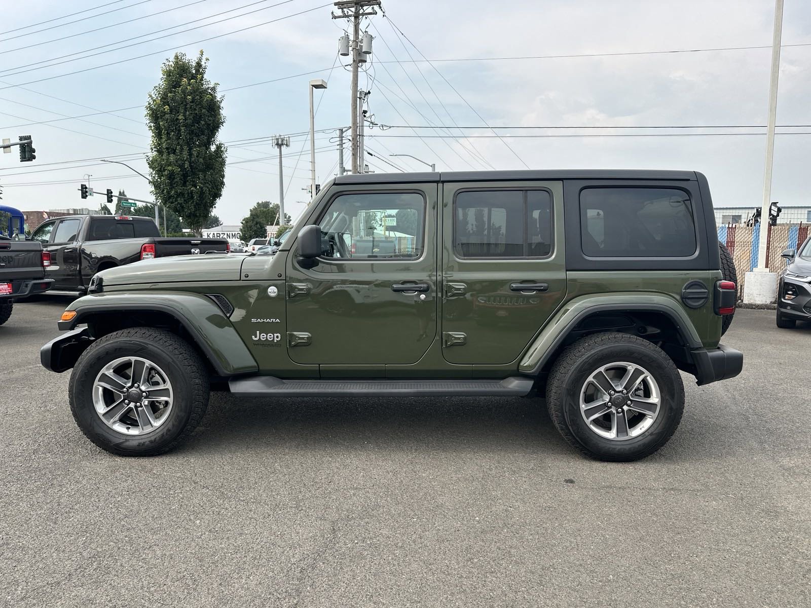 Used 2021 Jeep Wrangler Unlimited Sahara with VIN 1C4HJXEG4MW854734 for sale in Longview, WA