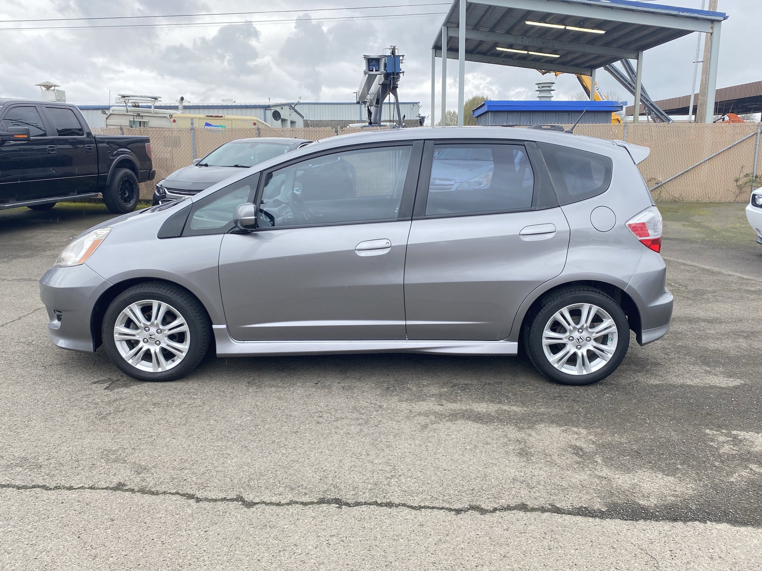 Used 2010 Honda Fit Sport with VIN JHMGE8H4XAC026206 for sale in Longview, WA