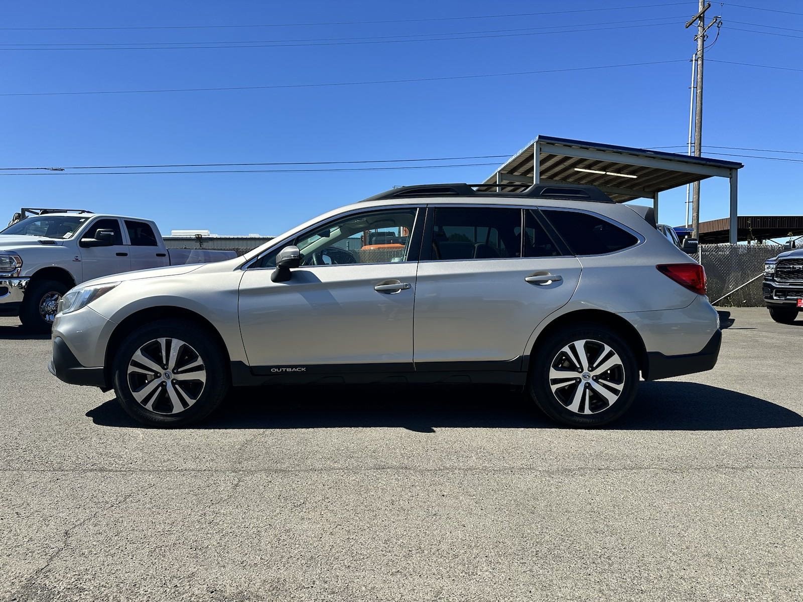 Used 2019 Subaru Outback Limited with VIN 4S4BSAJC4K3283999 for sale in Longview, WA