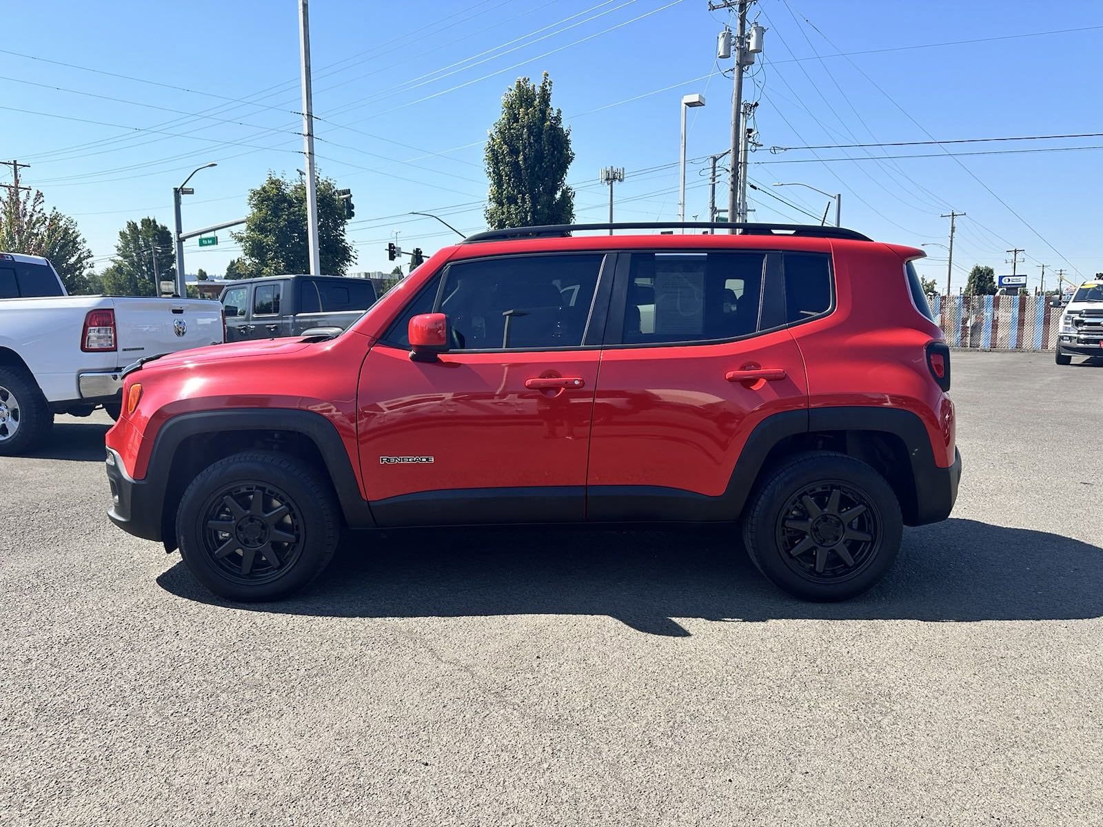 Used 2018 Jeep Renegade Latitude with VIN ZACCJBBB8JPH60600 for sale in Longview, WA