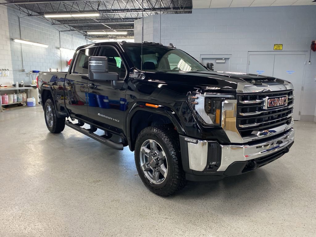 2025 GMC Sierra 4WD Crew Cab Standard Box SLE's photo