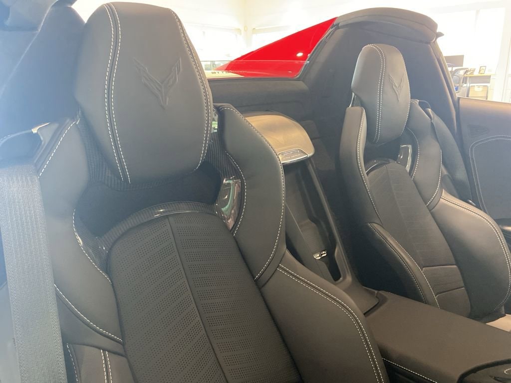 2025 Chevrolet Corvette 3LT - Photo 13