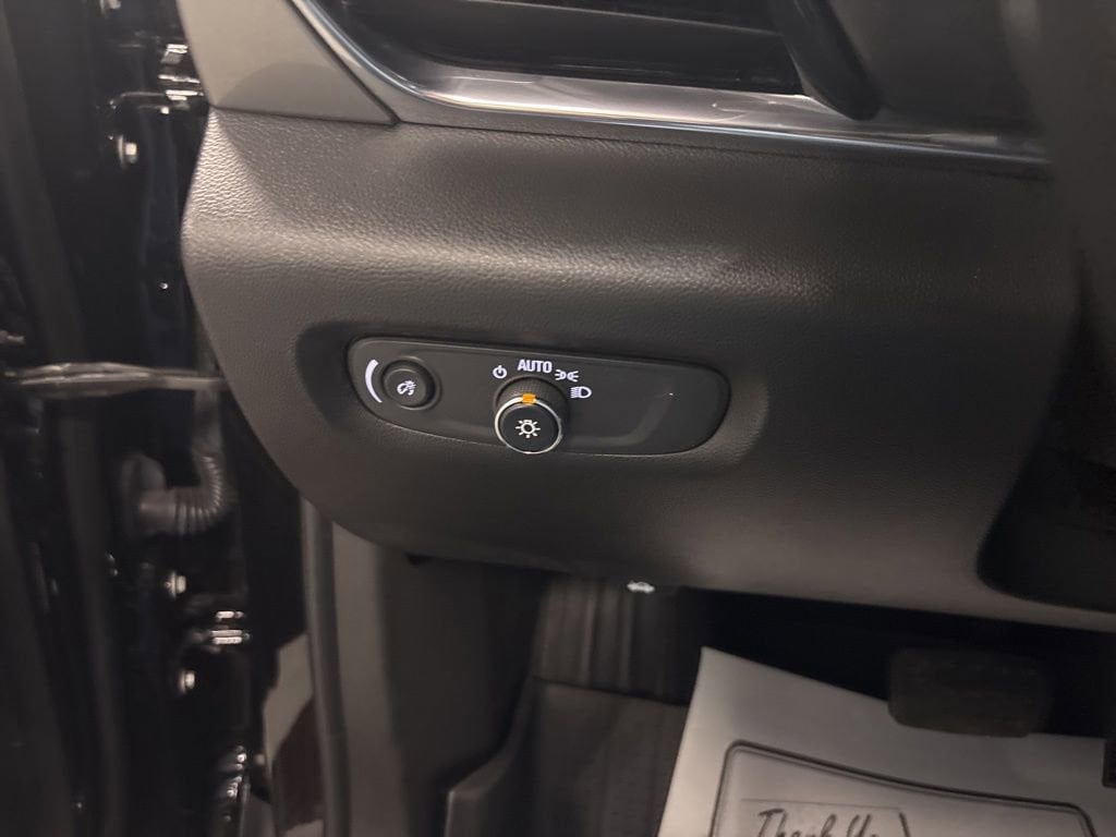 2023 Chevrolet Traverse 1LT - Photo 23