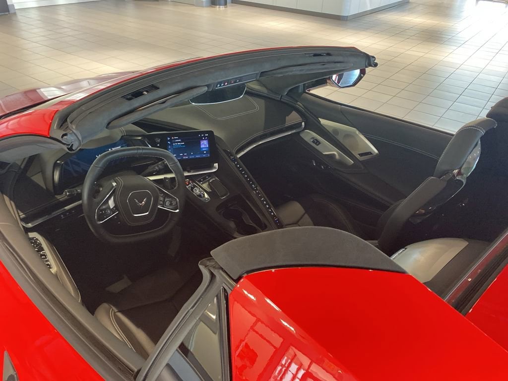 2025 Chevrolet Corvette 3LT - Photo 10