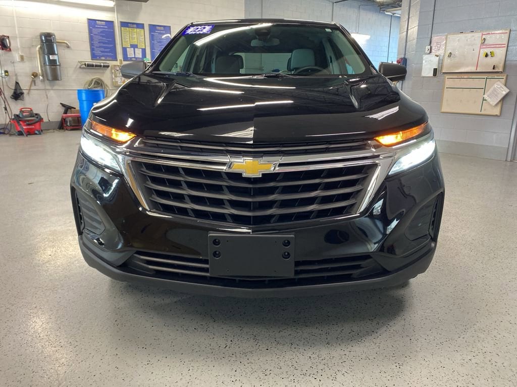 Used 2022 Chevrolet Equinox LS with VIN 2GNAXHEV4N6153070 for sale in Nappanee, IN