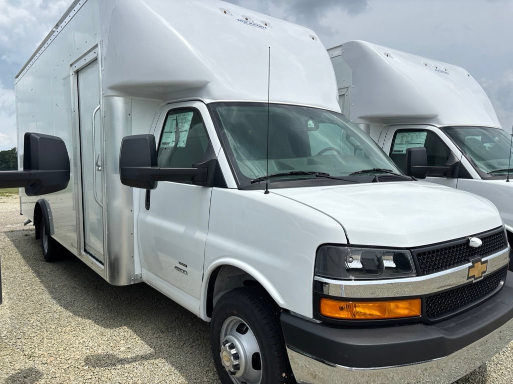 New 2026 Chevrolet Express Cutaway 4500 2WT Cutaway Van