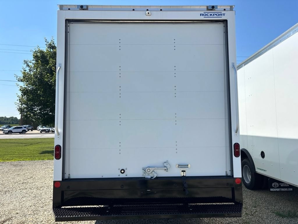 New 2026 Chevrolet Express Cutaway 4500 2WT Cutaway Van