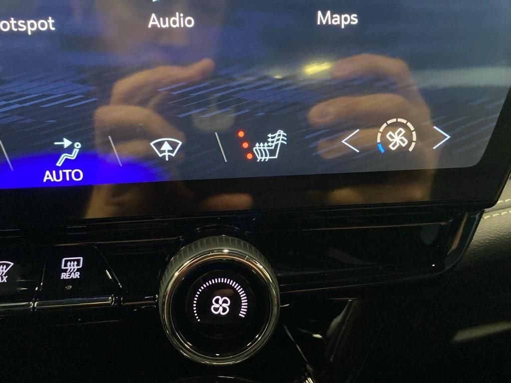 2025 Chevrolet Blazer EV LT - Photo 30