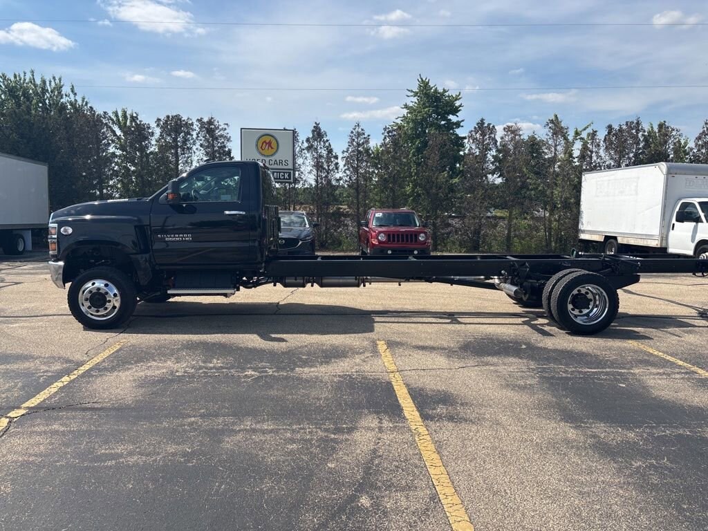 New 2025 Chevrolet Silverado 6500 HD LT Truck