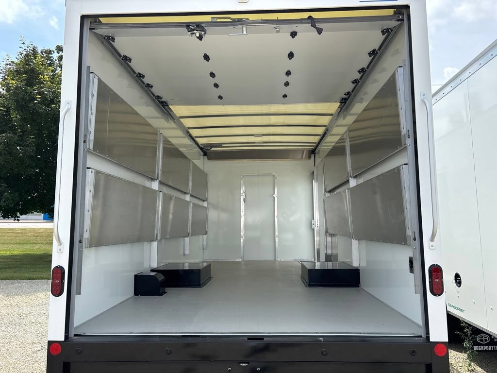 New 2026 Chevrolet Express Cutaway 4500 2WT Cutaway Van