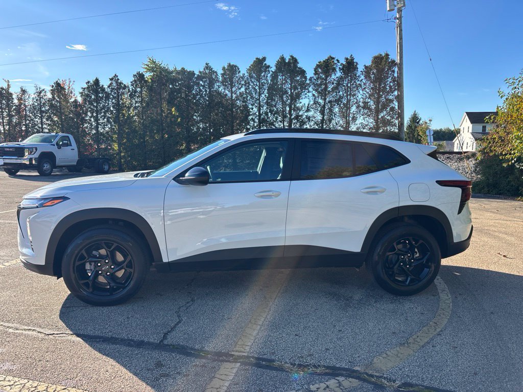 2026 Chevrolet Trax LT - Photo 4
