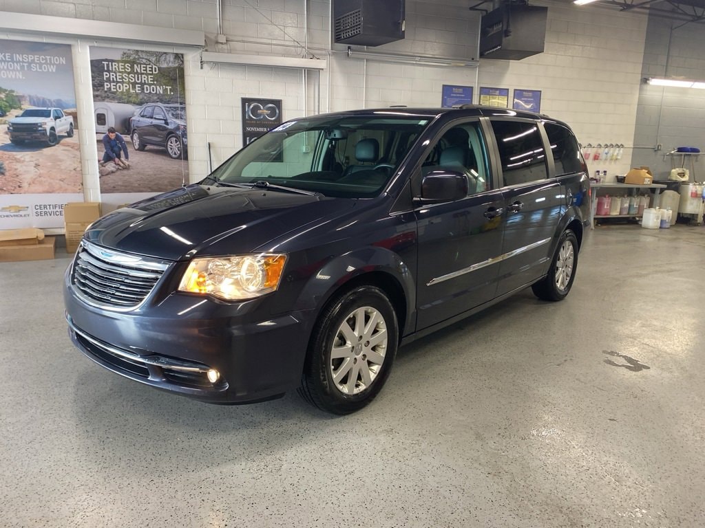 Used 2014 Chrysler Town & Country Touring