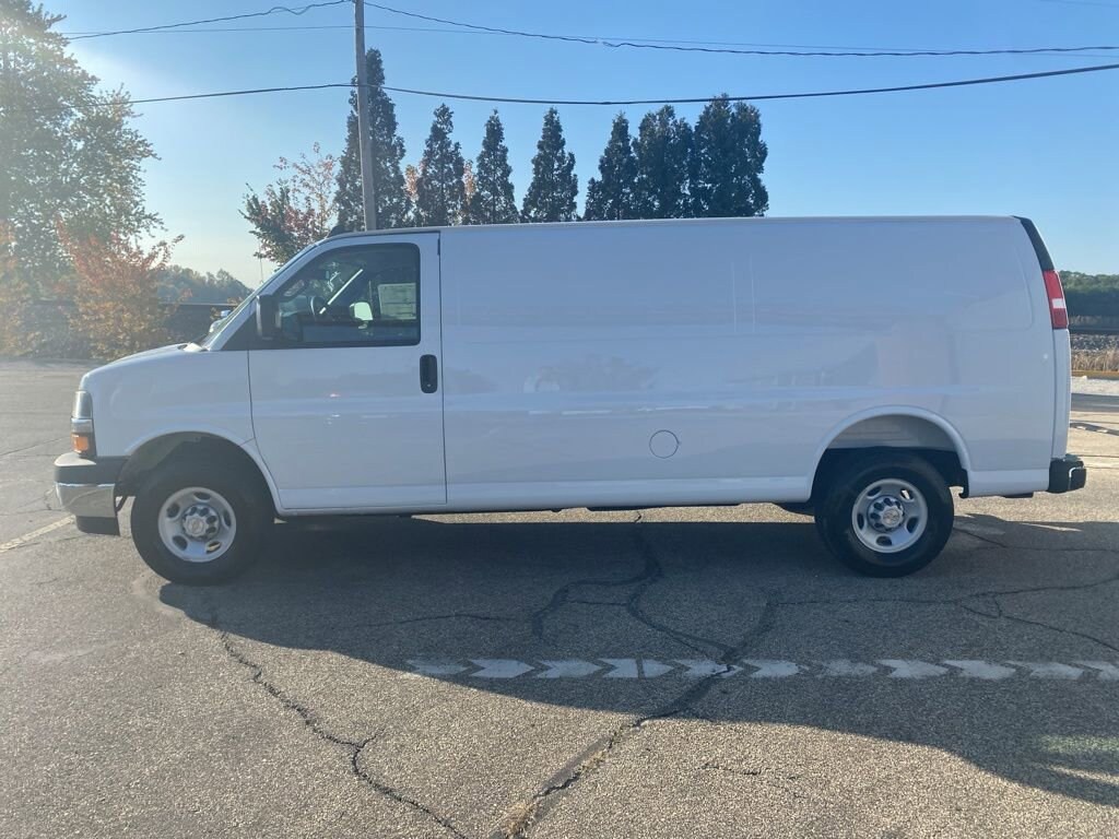 New 2025 Chevrolet Express Cargo 3500 WT Van