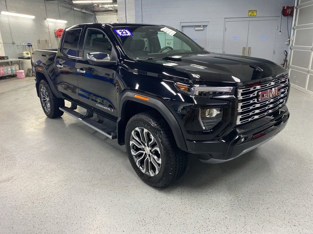 2023 GMC Canyon 4WD Denali Crew Cab Short Box's photo