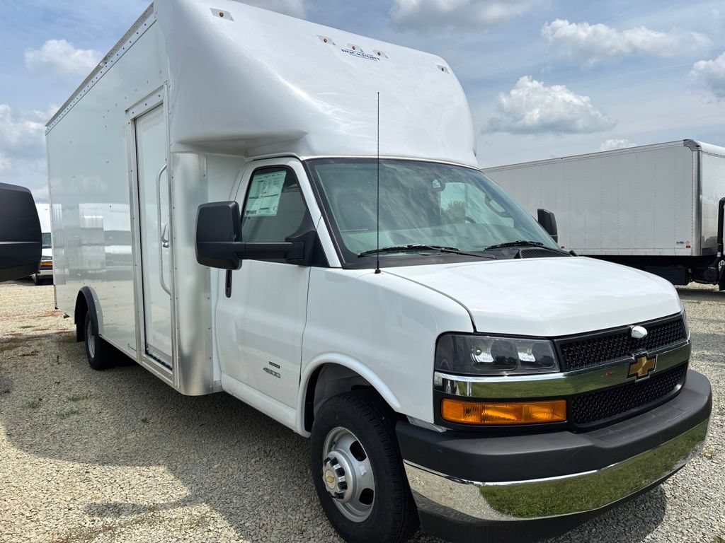 New 2026 Chevrolet Express Cutaway 4500 2WT Cutaway Van