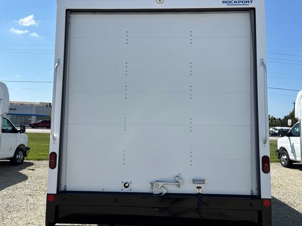 New 2026 Chevrolet Express Cutaway 4500 2WT Cutaway Van