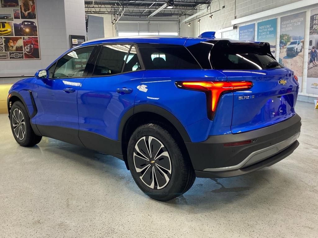 2025 Chevrolet Blazer EV LT - Photo 5