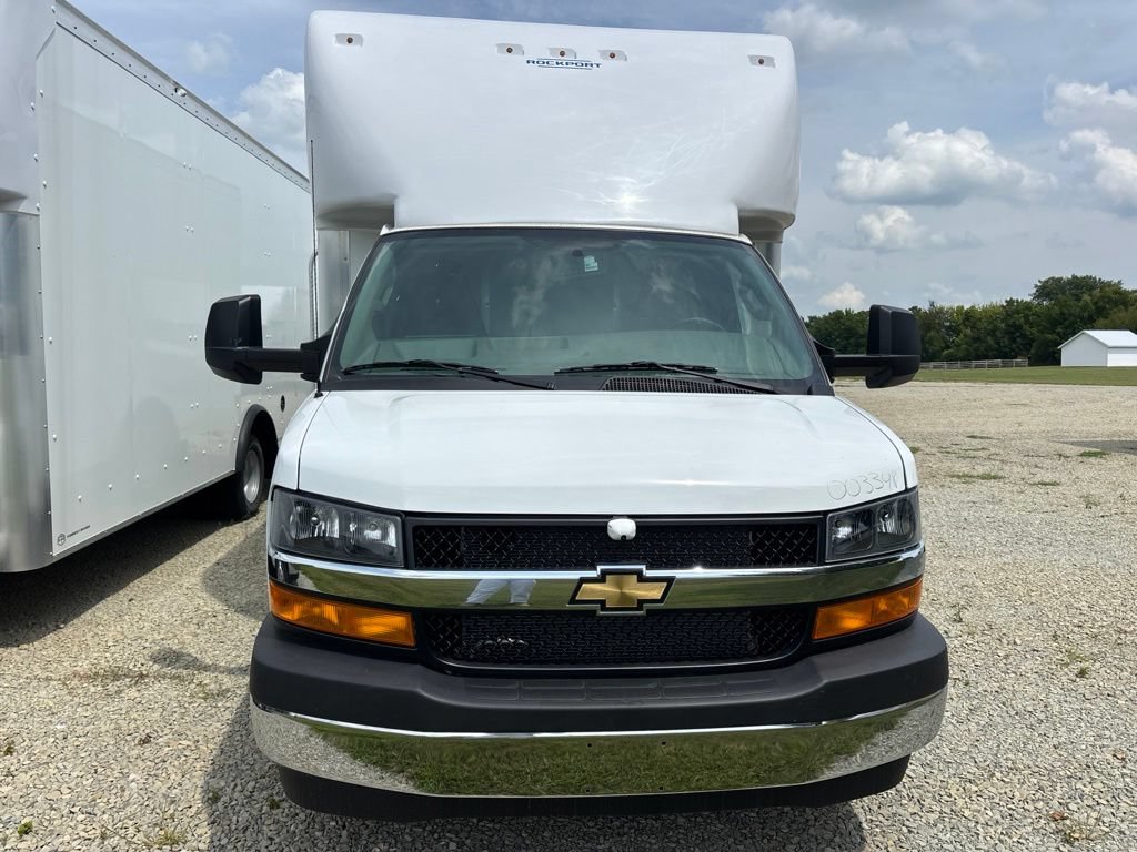 New 2026 Chevrolet Express Cutaway 4500 2WT Cutaway Van