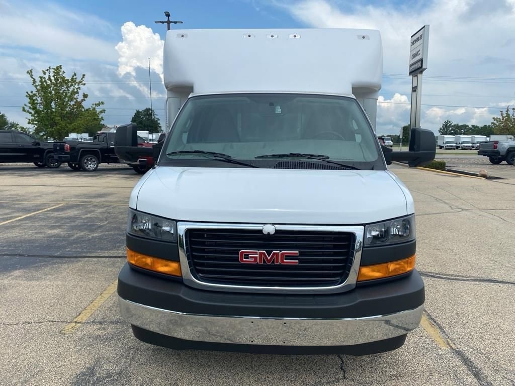 New 2024 GMC Savana Cutaway 3500 1WT Cutaway Van