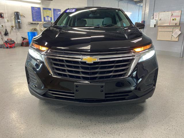 2022 Chevrolet Equinox LS photo 2