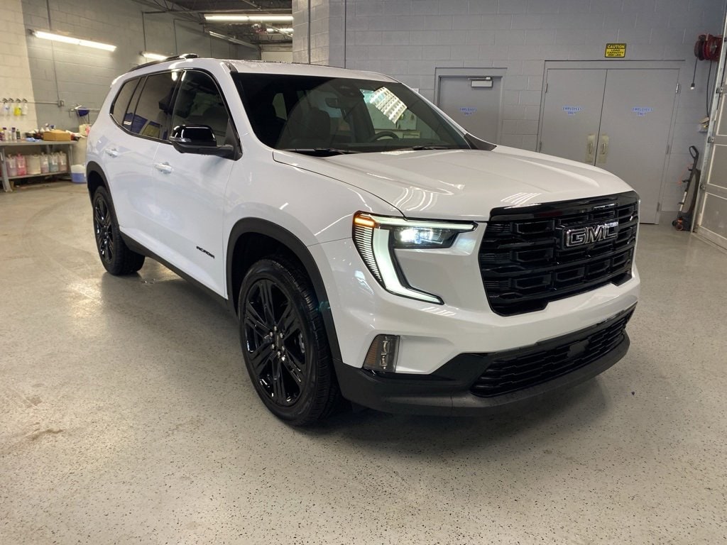2026 GMC Acadia Elevation's photo
