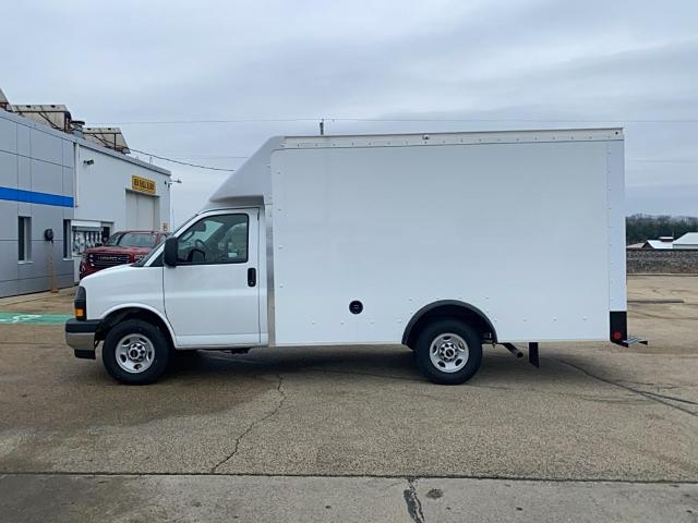 2024 Gmc Savana 3500 Cutaway photo 4