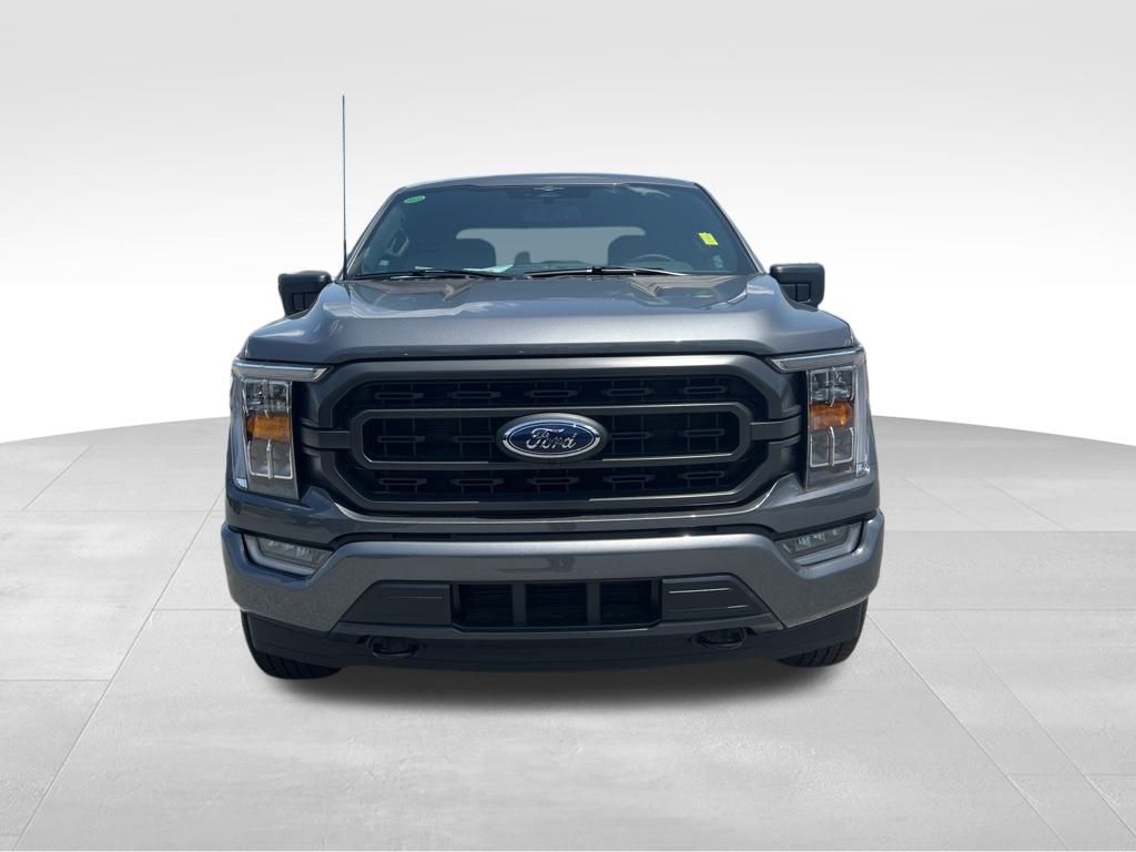 2023 Ford F-150 XLT photo 2