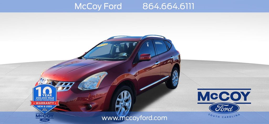 2013 Nissan Rogue SV's photo