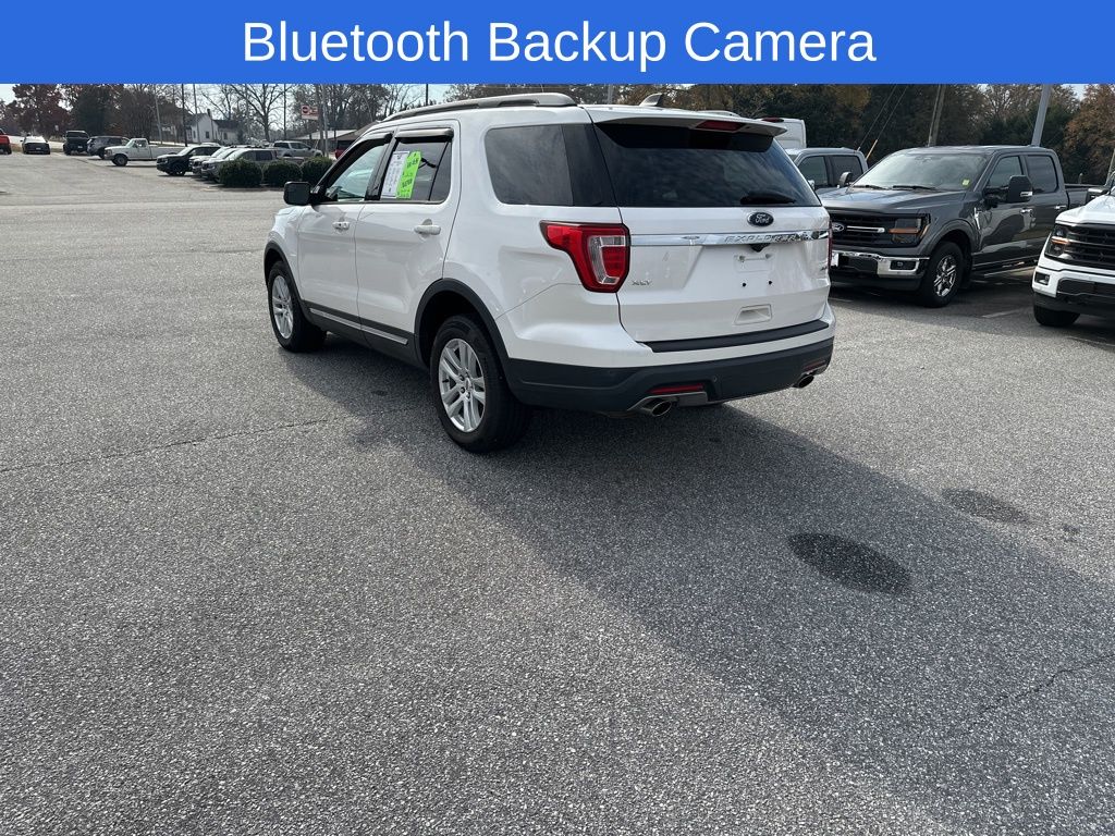 2018 Ford Explorer XLT photo 2